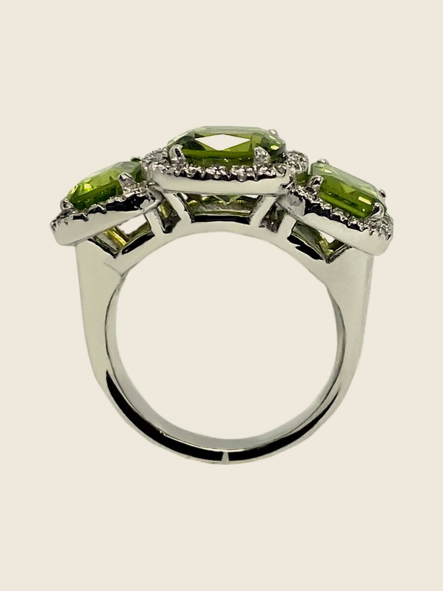Bague Olivino, péridots et diamants